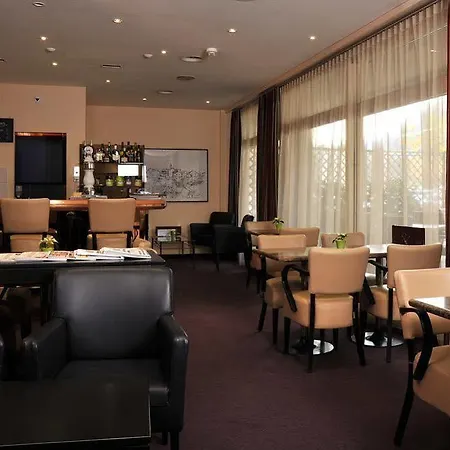 德白赛乐酒店 酒店 4*