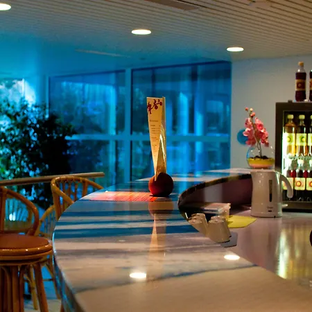 Des Bains De Hotel 4*