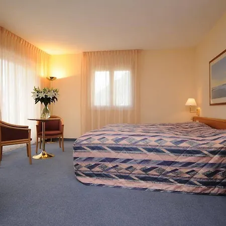 Des Bains De Hotel 4*
