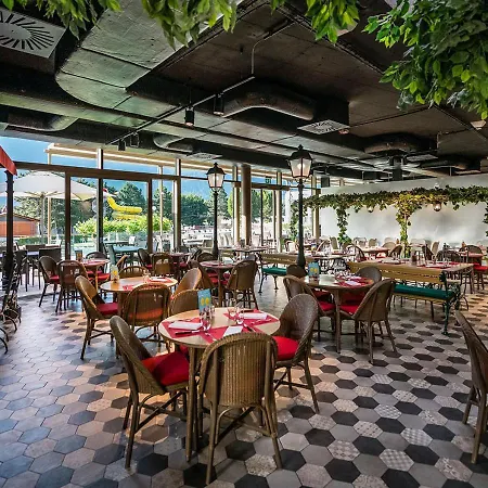 Des Bains De Hotel 4*