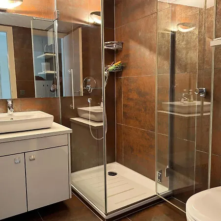 Des Bains De מלון 4*