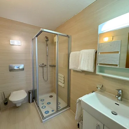 Des Bains De מלון 4*