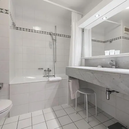 Des Bains De 4*