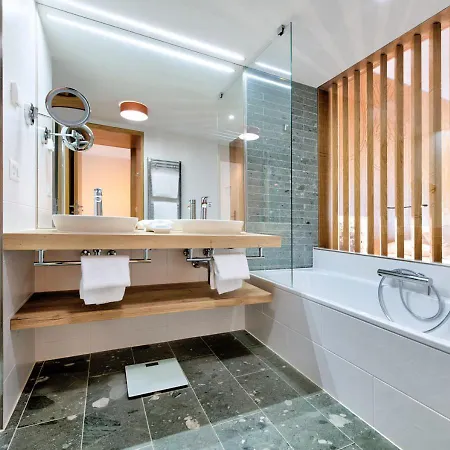 Des Bains De 4* סאיו