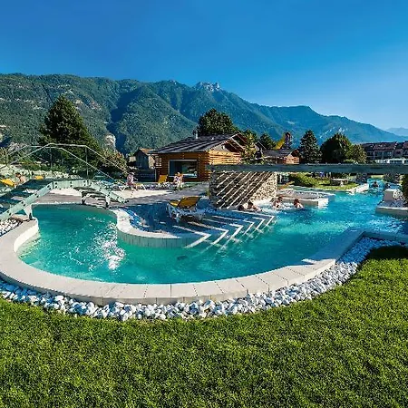 Des Bains De 4*